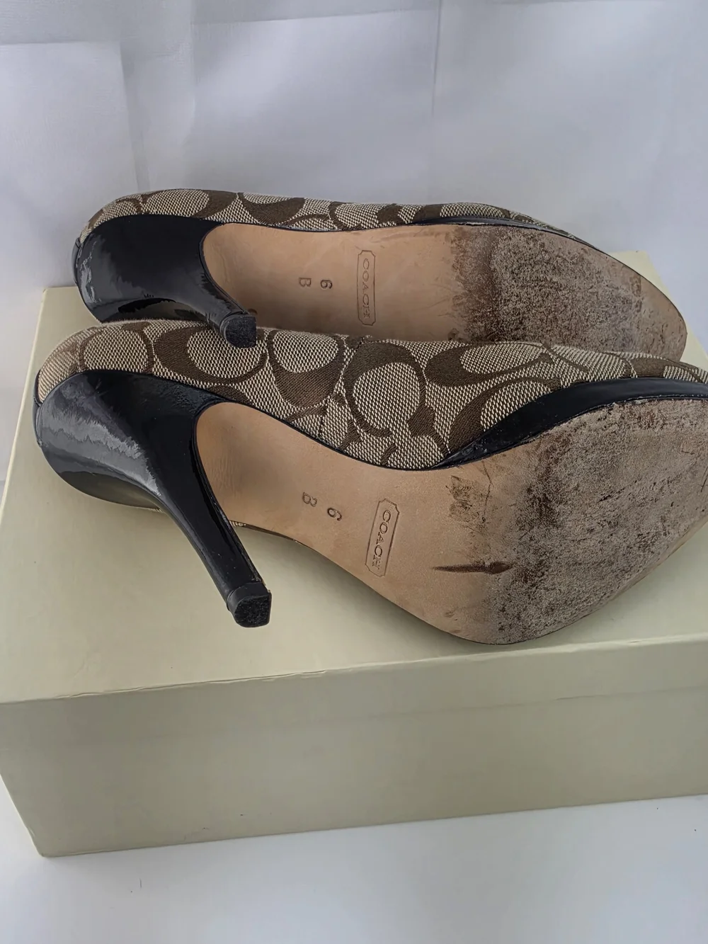 Coach Signature Canvas Brown Pump Heels W Box Sz6